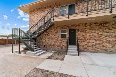 New construction Condo/Apt house 11224 Park Central Place, Unit B, Dallas, TX 75230 - photo 0