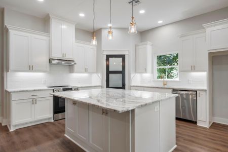 New construction Single-Family house 312 Morehead St E, Franklin, TX 77856 - image 5