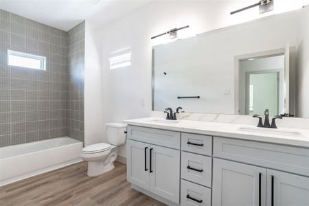 New construction Single-Family house 9913 Dipping Woods St, Houston, TX 77076 - image 6