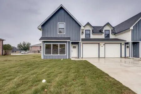 New construction Single-Family house 2209 Albert Broadfoot, Bonham, TX 75418 - image