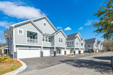 New construction Townhouse house 420 Carolina Cherry Ct, Unit 101, Charleston, SC 29414 Huger- photo 1 1