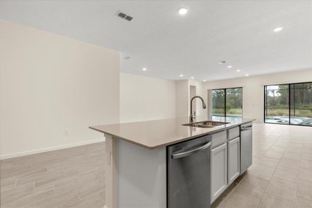 New construction Single-Family house 1242 Butterfly Orchid Rd, Davenport, FL 33837 null- photo 13 13