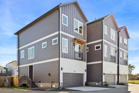 New construction Single-Family house 5621 Azores, Houston, TX 77091 - image