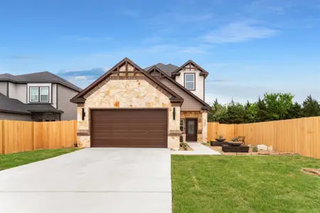 New construction Single-Family house 232 Hilltop Dr, Ennis, TX 75119 - image