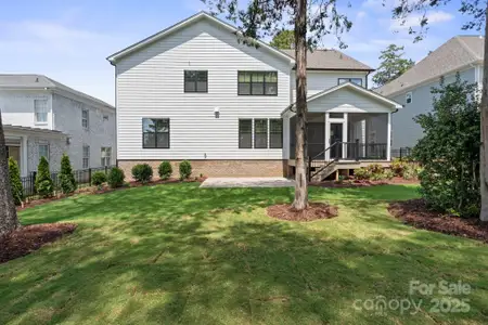 New construction Single-Family house 6906 Providence Ln W, Charlotte, NC 28226 - image