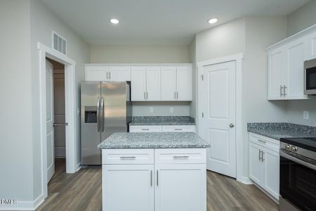 New construction Single-Family house 409 E Lee Ave, Yadkinville, NC 27055 plan Brook C - image 5