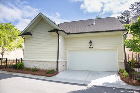 New construction Single-Family house 4420 Waterside Pkwy, Peachtree Corners, GA 30092 - image 3