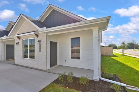 New construction Single-Family house 10548 Berry Branch Ln, Bryan, TX 77845 plan The 1004 - image