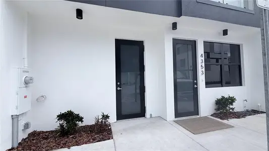 New construction Townhouse house 4353 Fontanarosa Village Ct, Tampa, FL 33614 - image