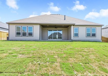 New construction Single-Family house 355 Lawrence Dr, Castroville, TX 78009 plan Princeton - image 2
