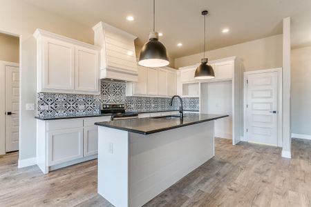 New construction Single-Family house 200 Sarra Ln, Poolville, TX 76487 plan Cypress Court House - image 5