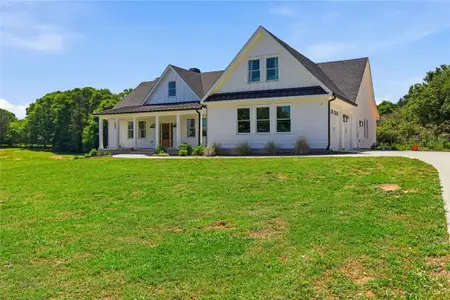 New construction Single-Family house 4275 Haynes Cir Sw, Snellville, GA 30039 - image