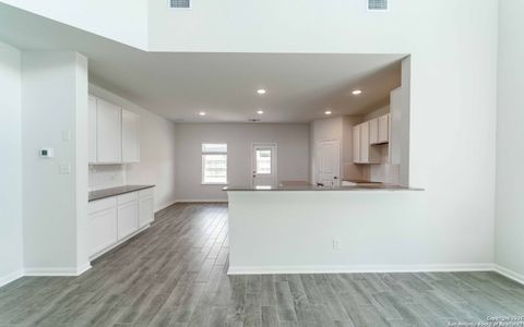 New construction Single-Family house 1216 Sweden, Seguin, TX 78155 Rio Grande- photo 14 14