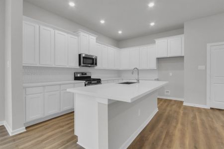 New construction Single-Family house 149 Angelina Trl, Mont Belvieu, TX 77535 plan Mallorca - image 8