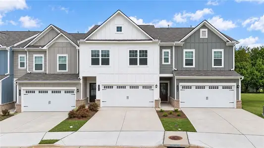 New construction Townhouse house 1074 Chastain Dr, Sugar Hill, GA 30518 - image
