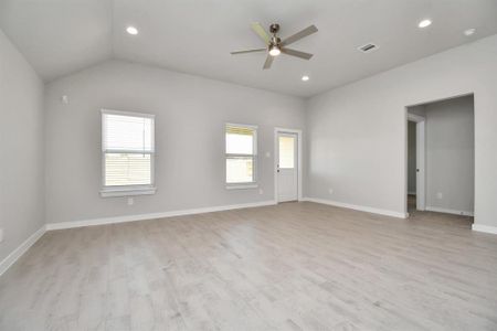 New construction Single-Family house 12903 Kingsford Pines Dr, Humble, TX 77346 Plan 210- photo 16 16