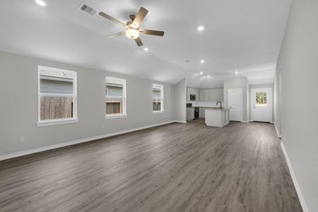 New construction Single-Family house 18737 Loom Dr, Conroe, TX 77306 plan Camellia - image 19