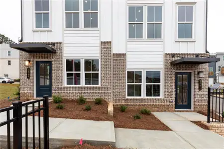 New construction Townhouse house 337 Skylar Way Se, Atlanta, GA 30315 null- photo 0