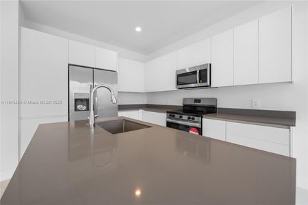 New construction Townhouse house 18973 Sw 344 Ter, Unit 18973, Florida City, FL 33034 - image 6