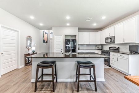 New construction Single-Family house 3701 Sage Ln, Huntsville, TX 77340 plan The 1818 - image 6