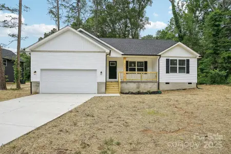 New construction Single-Family house 403 W Charlotte Ave, Mount Holly, NC 28120 - image