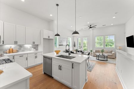 New construction Single-Family house 1008 Tuskegee Heights Ln, Houston, TX 77091 - image 11