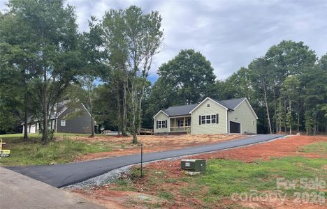 New construction Single-Family house 321 Whispering Pines Cir, Forest City, NC 28043 - image