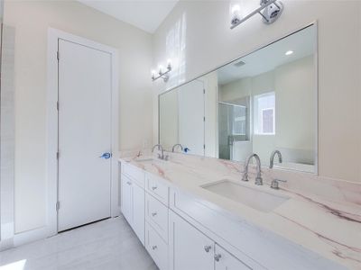 New construction Single-Family house 5931 Beall St, Unit D, Houston, TX 77091 - image 5
