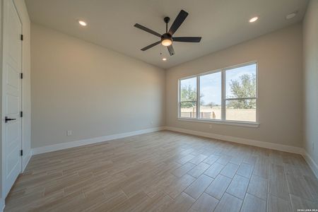 New construction Single-Family house 2032 Toscano Wy, Kerrville, TX 78028 - image 14