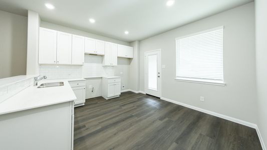 New construction Single-Family house 14011 Mount Hunter Dr, Willis, TX 77318 plan The Woodland - image 17