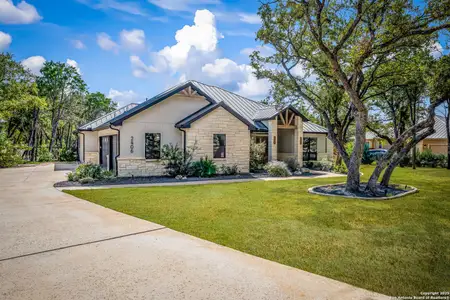 New construction Single-Family house 2406 Geneseo Oaks, New Braunfels, TX 78132 - image
