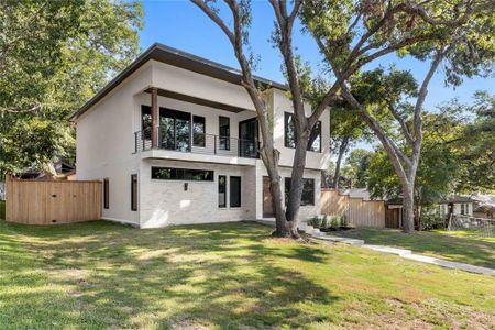 New construction Single-Family house 10434 Vinemont St, Dallas, TX 75218 - image