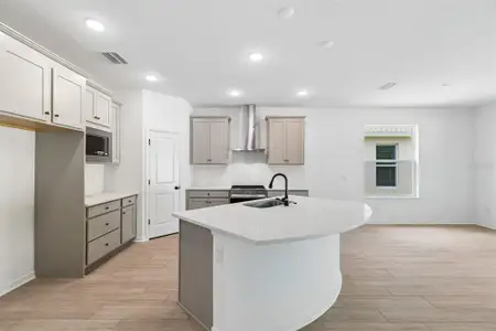 New construction Single-Family house 19709 Fort King Run, Brooksville, FL 34601 - image 6