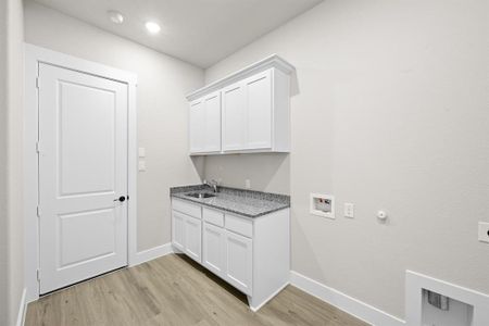 New construction Single-Family house 217 Raveena Blvd, Justin, TX 76247 plan Carmina - image 10