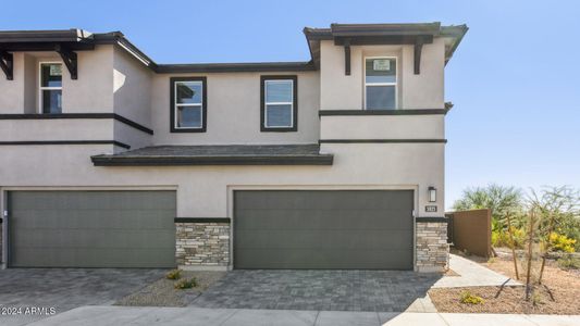 New construction Townhouse house 5825 E Ringtail Way, Phoenix, AZ 85054 - photo 0