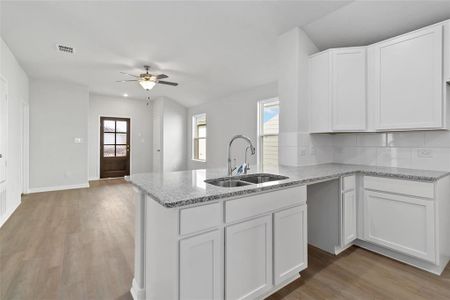 New construction Single-Family house 5328 Cj Walker Ln, Houston, TX 77048 Breckenridge- photo 3 3