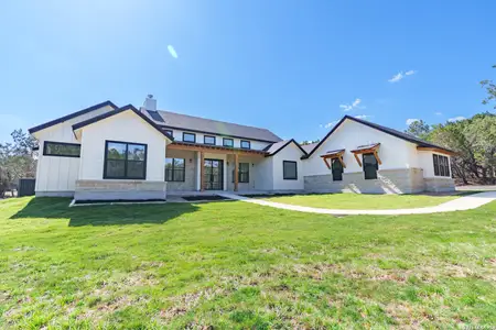 New construction Single-Family house 129 Aermotor Ln, Boerne, TX 78006 - image
