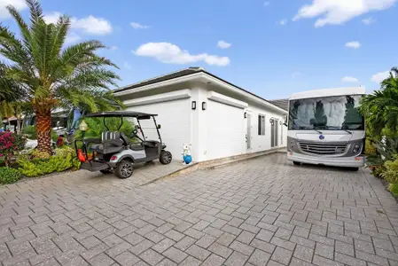 New construction Condo house 633 N Cortez Dr, Unit 633, Margate, FL 33068 - image