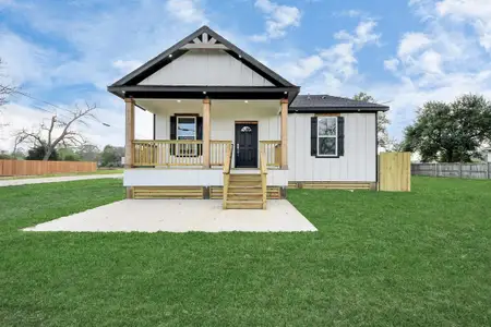 New construction Single-Family house 2718 Ave F St, Dickinson, TX 77539 null- photo 0