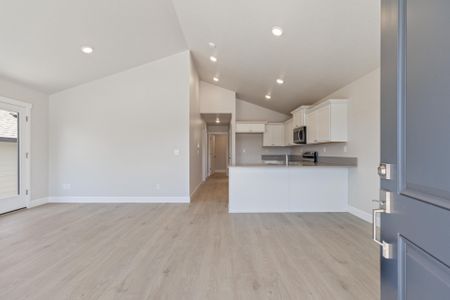 New construction Single-Family house 4011 Sw Obsidian Pl, Redmond, OR 97756 plan Astoria - image 18