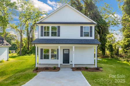 New construction Single-Family house 1 S Elm St, Statesville, NC 28677 null- photo 0