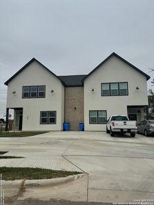 New construction Multi-Family house 129 Micah Point, La Vernia, TX 78121 - photo 0