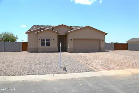 New construction Single-Family house 15128 S Country Club Dr, Arizona City, AZ 85123 - image