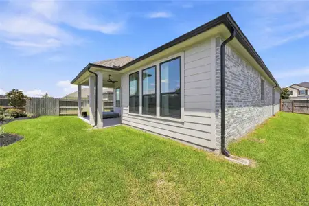 New construction Single-Family house 10734 Sky Creek Ln, Beasley, TX 77417 - image 2
