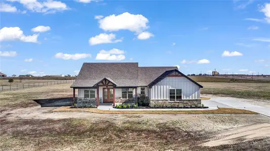 New construction Single-Family house 1008 Paramount Dr, Cresson, TX 76035 - image