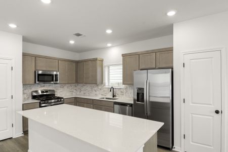 New construction Single-Family house 707 Stampede Rd, San Marcos, TX 78666 plan Oak - image 10