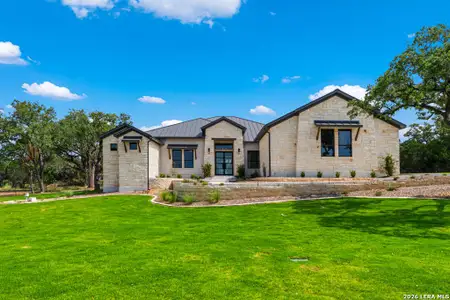 New construction Single-Family house 193 Ranch Hts, Boerne, TX 78015 - image