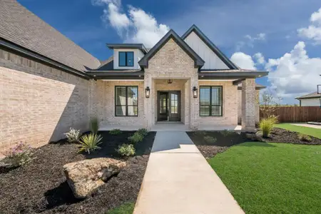 New construction Single-Family house 312 Champions Wy, McGregor, TX 76657 - image