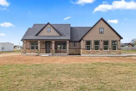 New construction Single-Family house 647 Old Hwy 20, McDade, TX 78650 - image