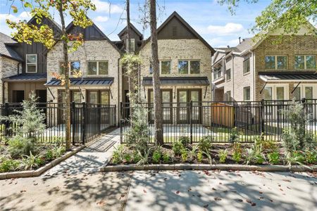 Woodforest Townhomes: Townhomes:  The Patios by Highland Homes in Montgomery - photo 8 8